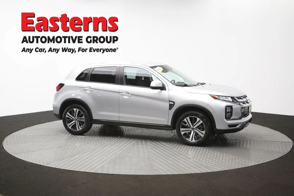 Used 2025 Silver Mitsubishi 2.0 SE image 82