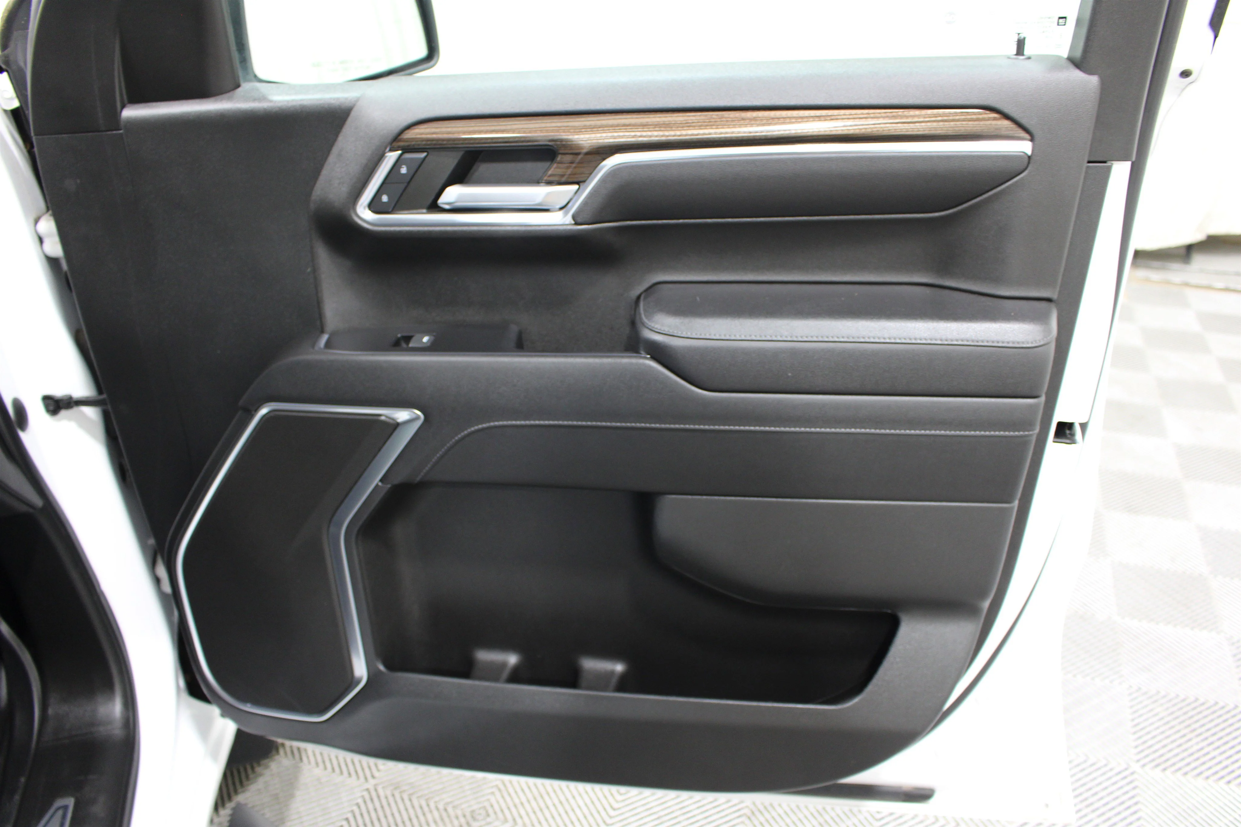 2023 Chevrolet Silverado 1500 RST - Photo 25