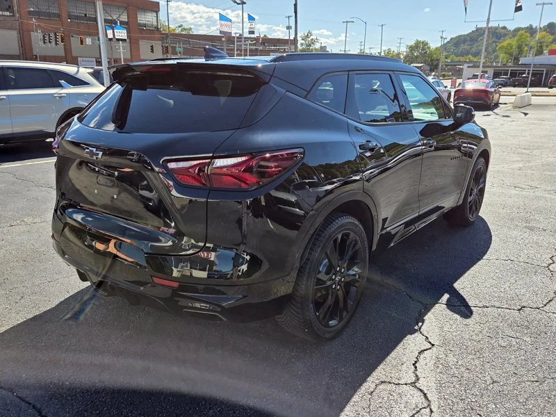 Used 2021 Black Chevrolet RS image 7