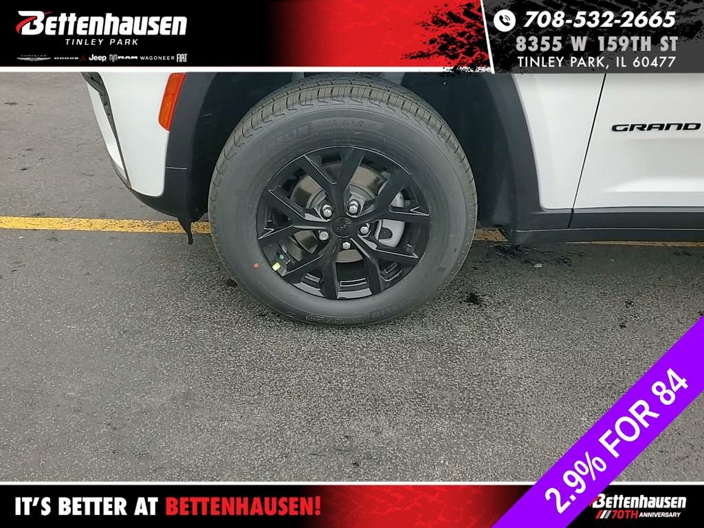New 2026 Bright White Clear-Coat Exterior Paint Jeep Altitude image 9
