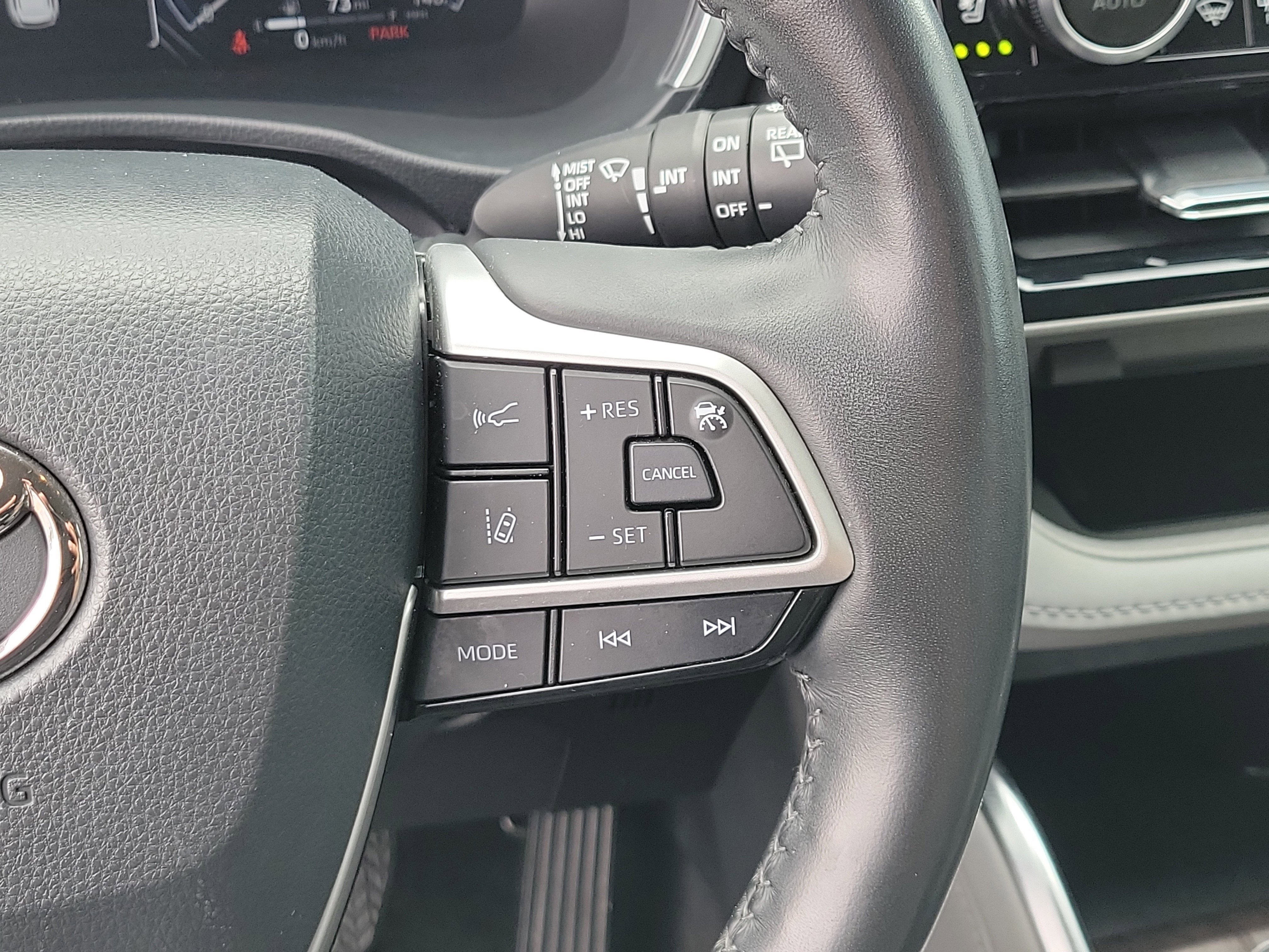 Used 2023 Wind Chill Pearl Toyota0 Limited image 23