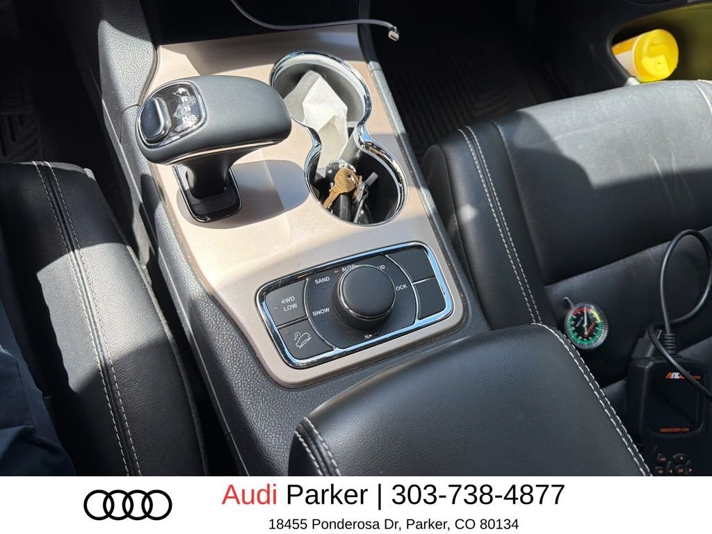 Used 2015 Gray Jeep Limited image 8