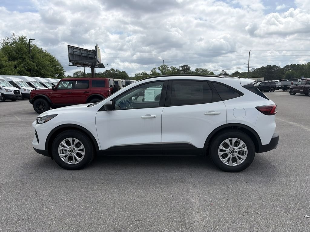 Used 2025 White Ford Active image 4