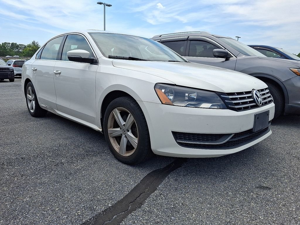 Used 2013 White Volkswagen TDI SE image 1