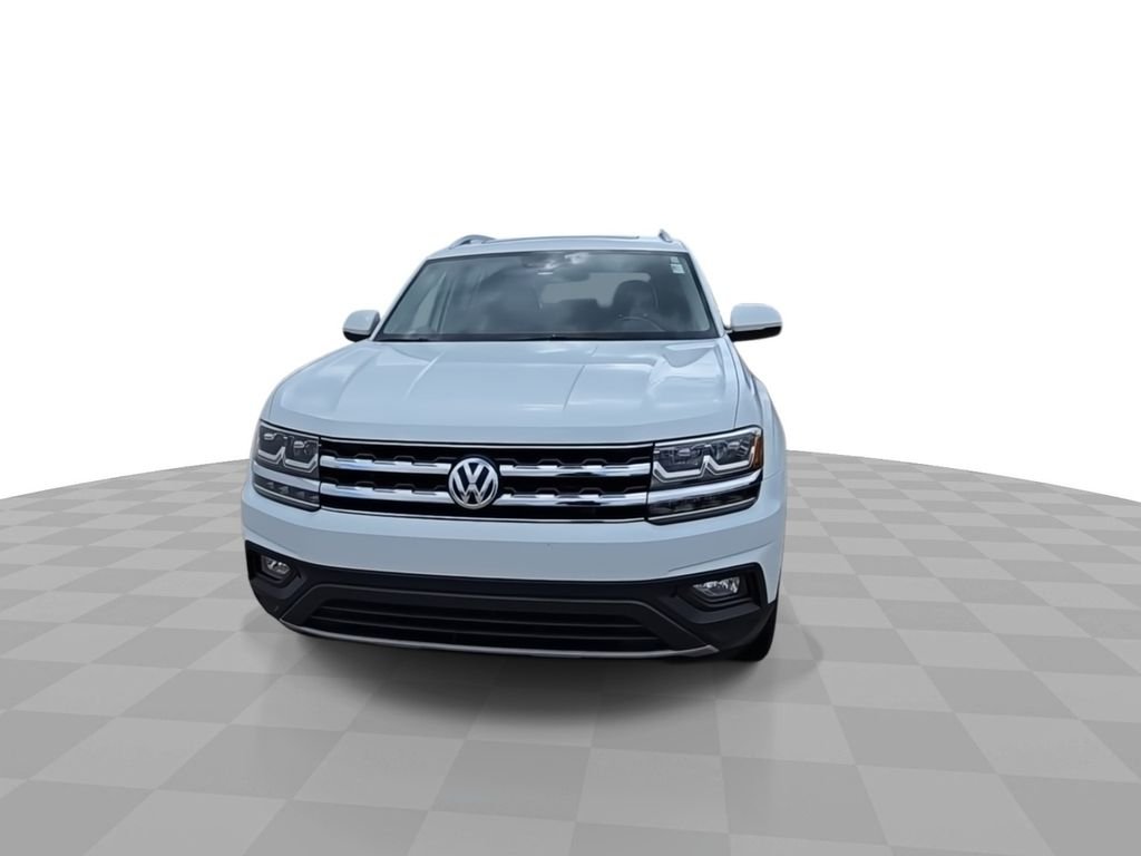 Used 2019 White Volkswagen 3.6L V6 SE image 3