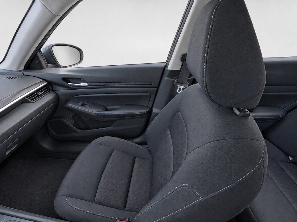 Used 2025 Black Nissan 2.5 SV image 14