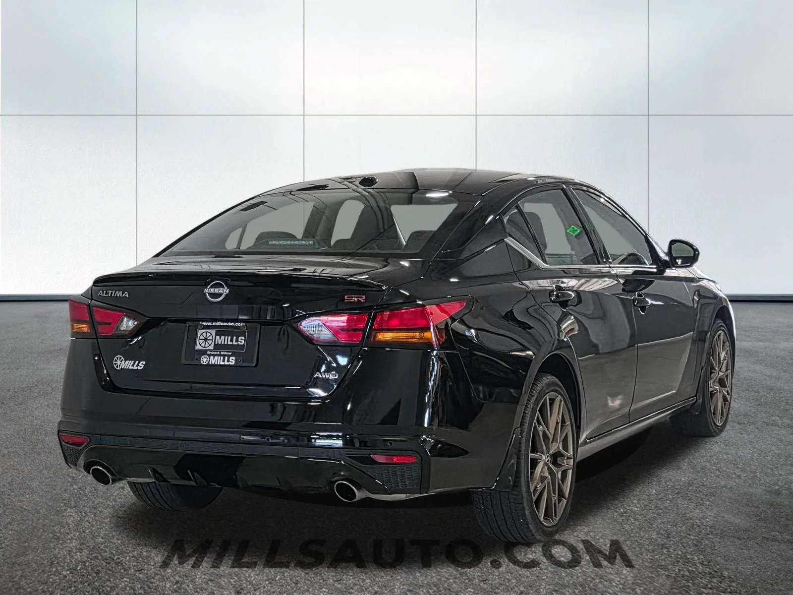 Used 2025 Black Nissan 2.5 SR image 7