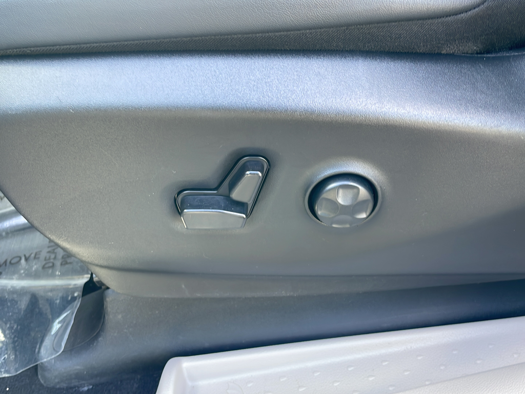 Used 2024 Silver Chrysler Touring L image 18