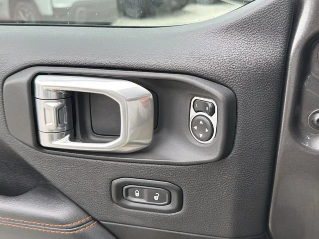 Used 2023 Gray Jeep Mojave image 20