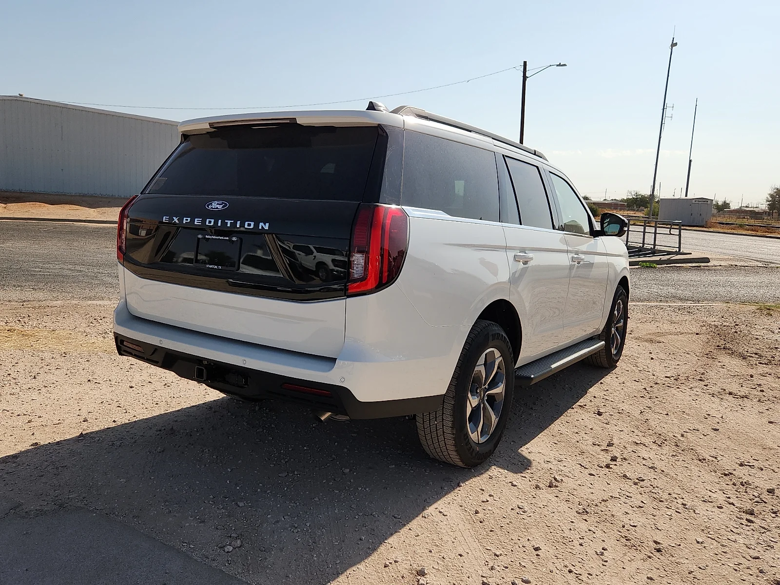 New 2027 Star White Metallic Tri-Coat Ford Active image 7