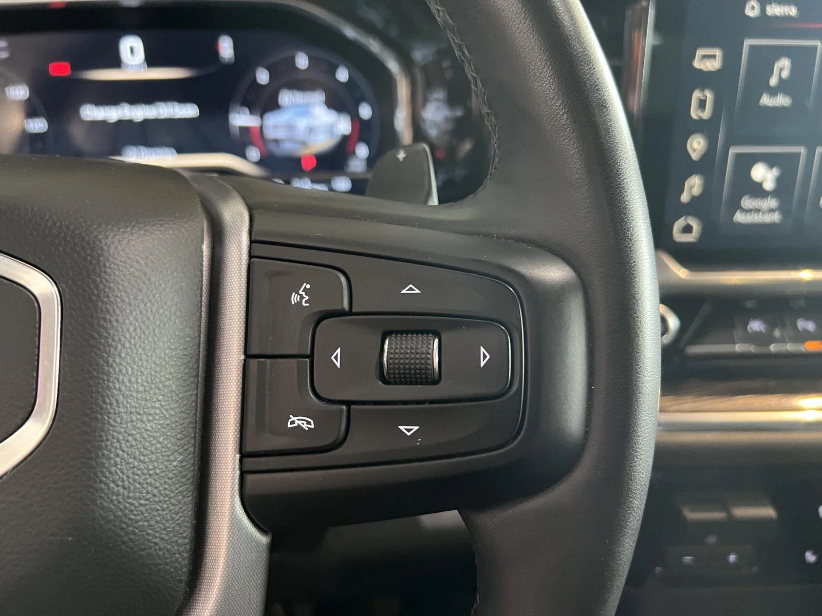 Used 2024 Dynamic Blue Metallic GMC Elevation image 25