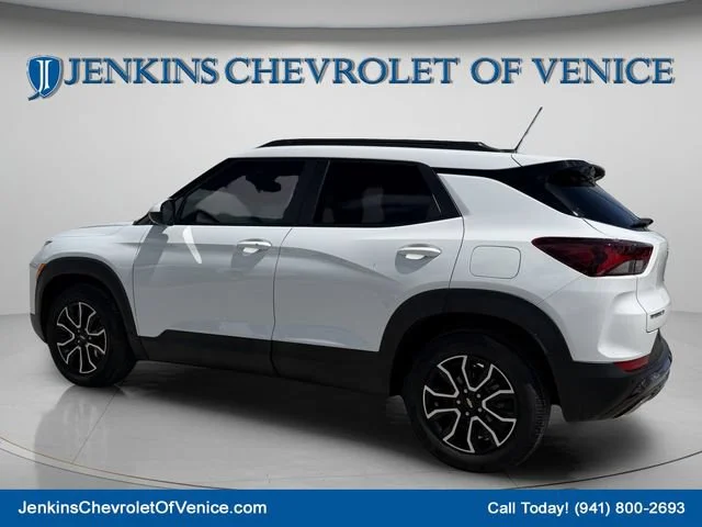 Used 2023 SUMMIT WHITE Chevrolet ACTIV image 8
