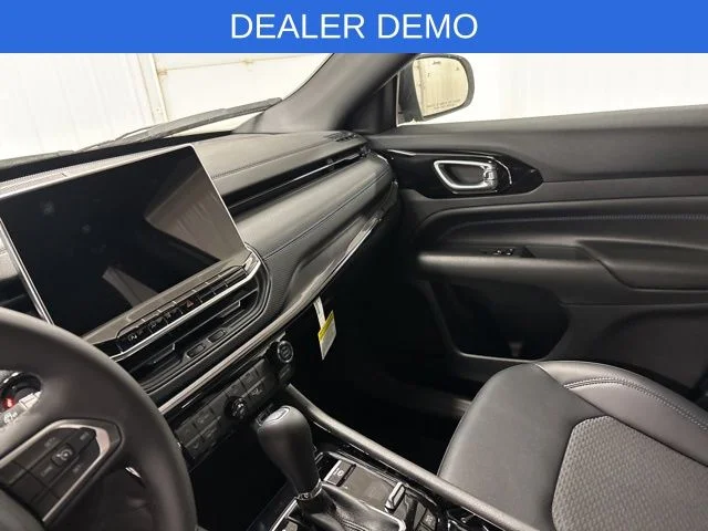 New 2026 Black Jeep Latitude image 8