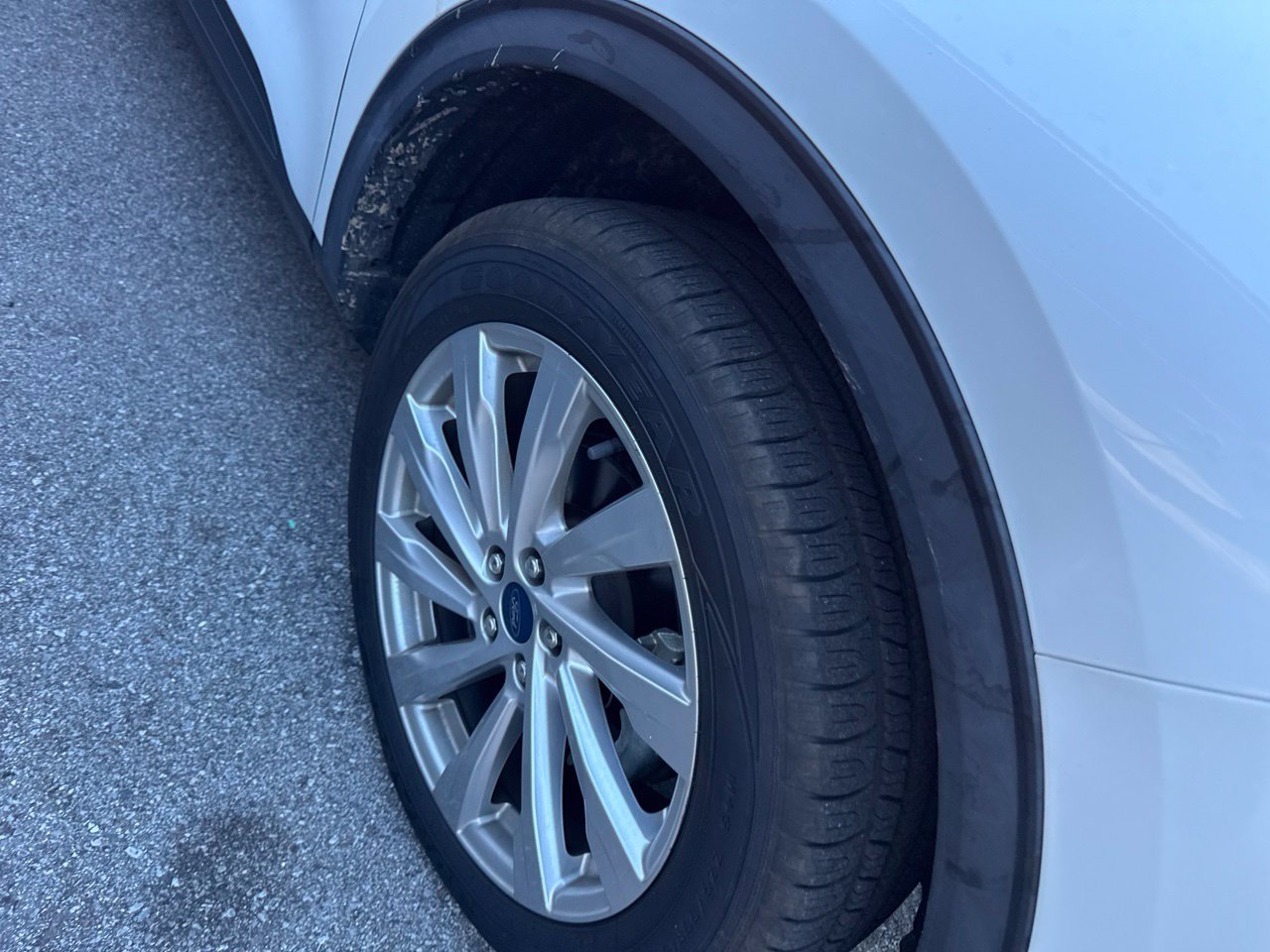 Used 2021 White Ford Titanium image 4