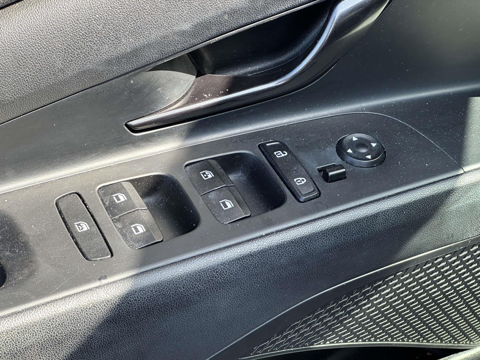 2023 Hyundai Elantra N - Photo 14
