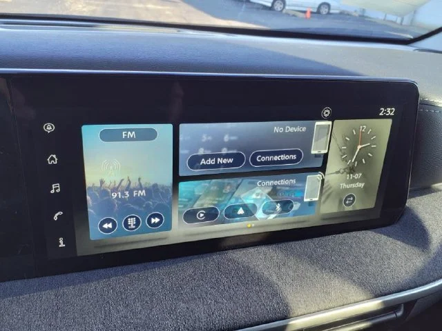 Used 2025 Gray Nissan SV image 22