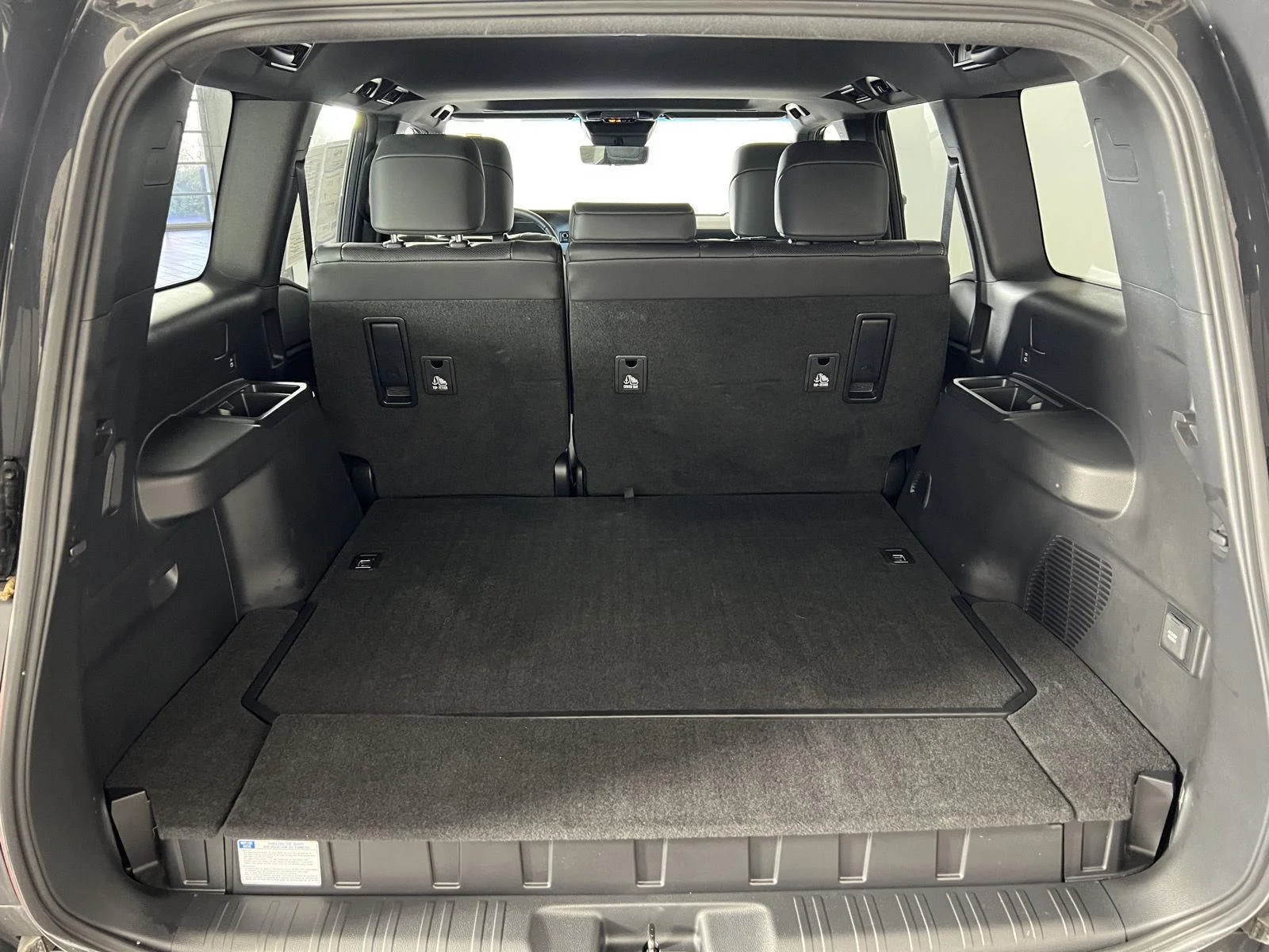 Used 2025 Underground Toyota Base image 22