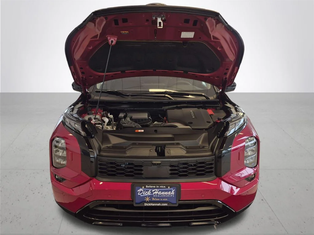 New 2026 Red Nissan SL image 4