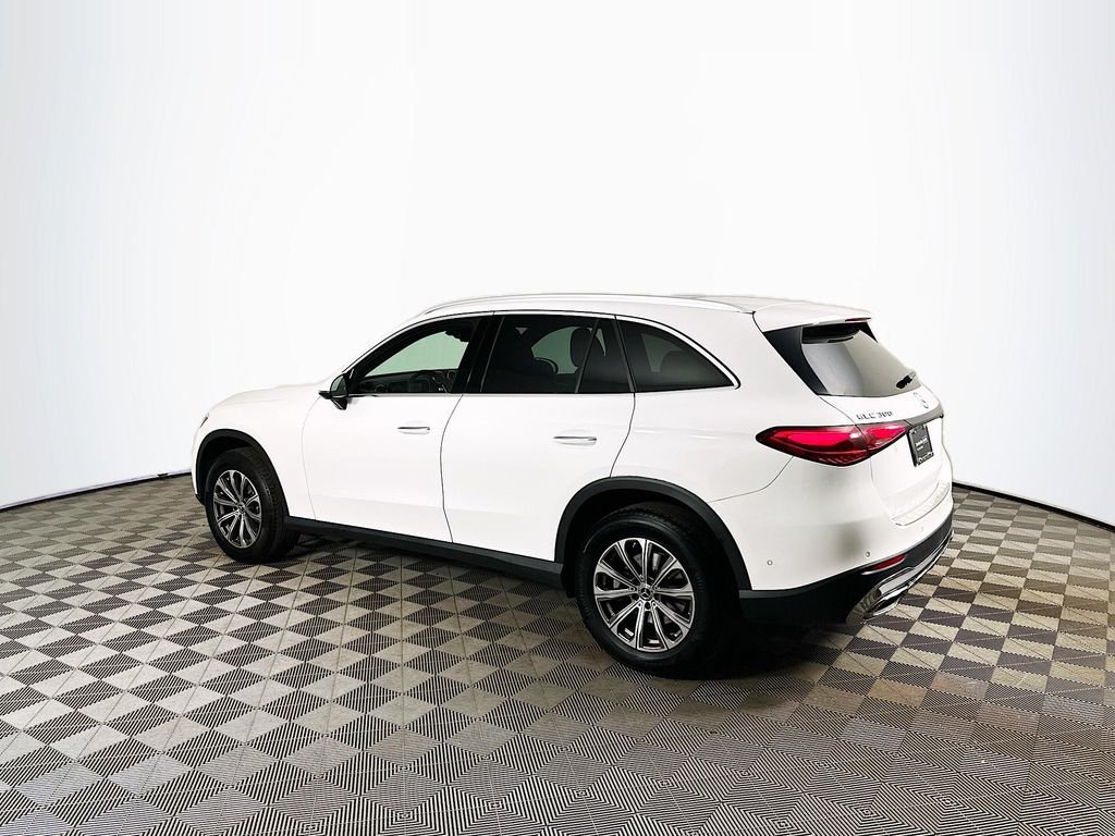 Certified Used 2023 White Mercedes-Benz GLC 300 image 4