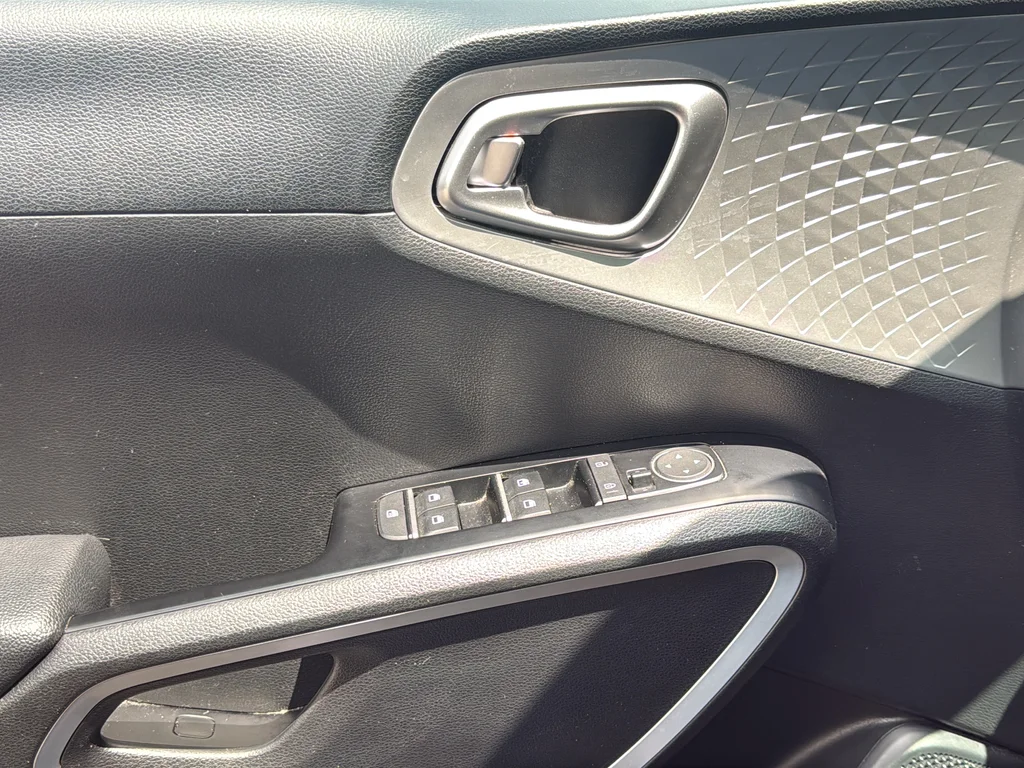 Used 2024 Orange Kia S image 26
