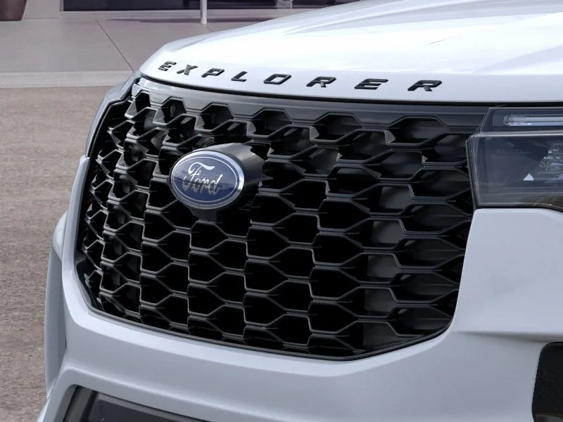 New 2026 Space White Metallic Ford ST-Line image 17