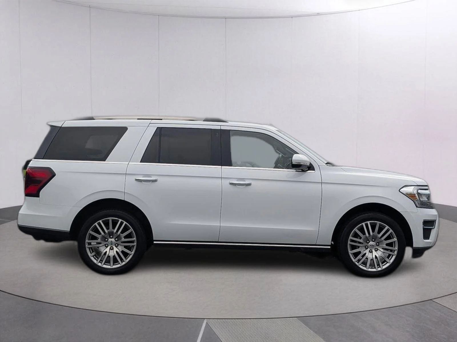 Used 2024 Oxford White Ford Limited image 6