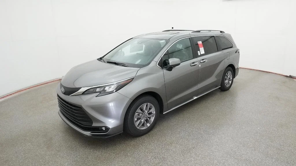 2026 Toyota Sienna XLE