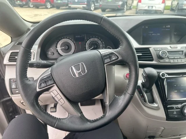 Used 2016 Gray Honda EX-L image 21