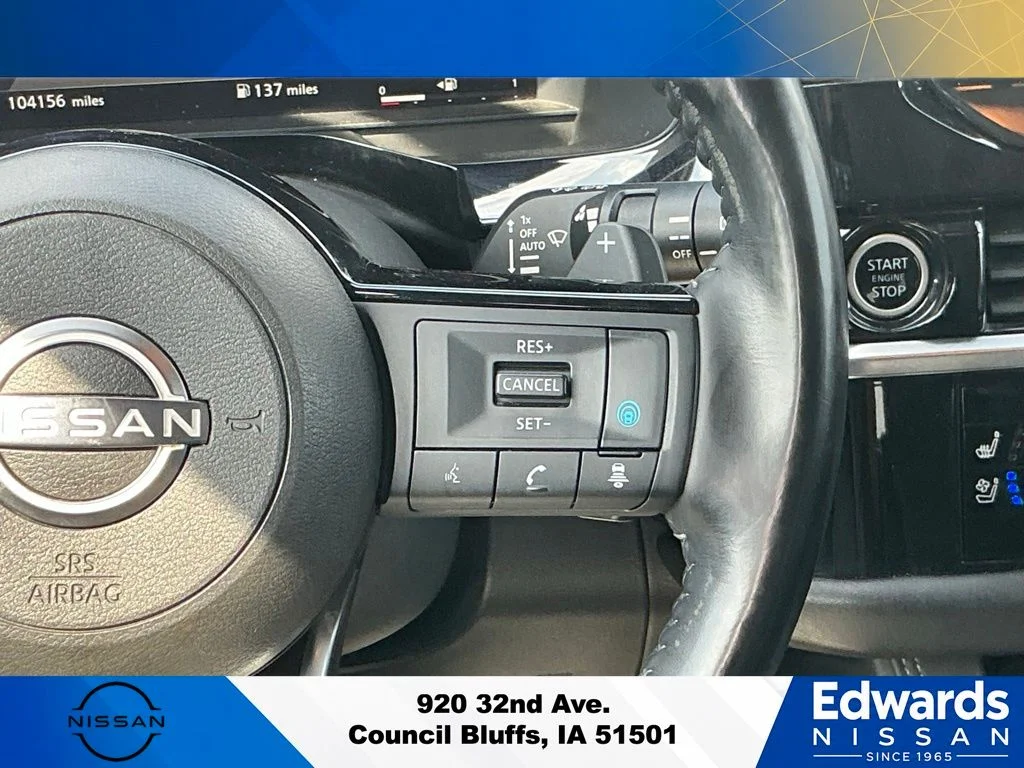 Used 2022 Black Nissan Platinum image 23