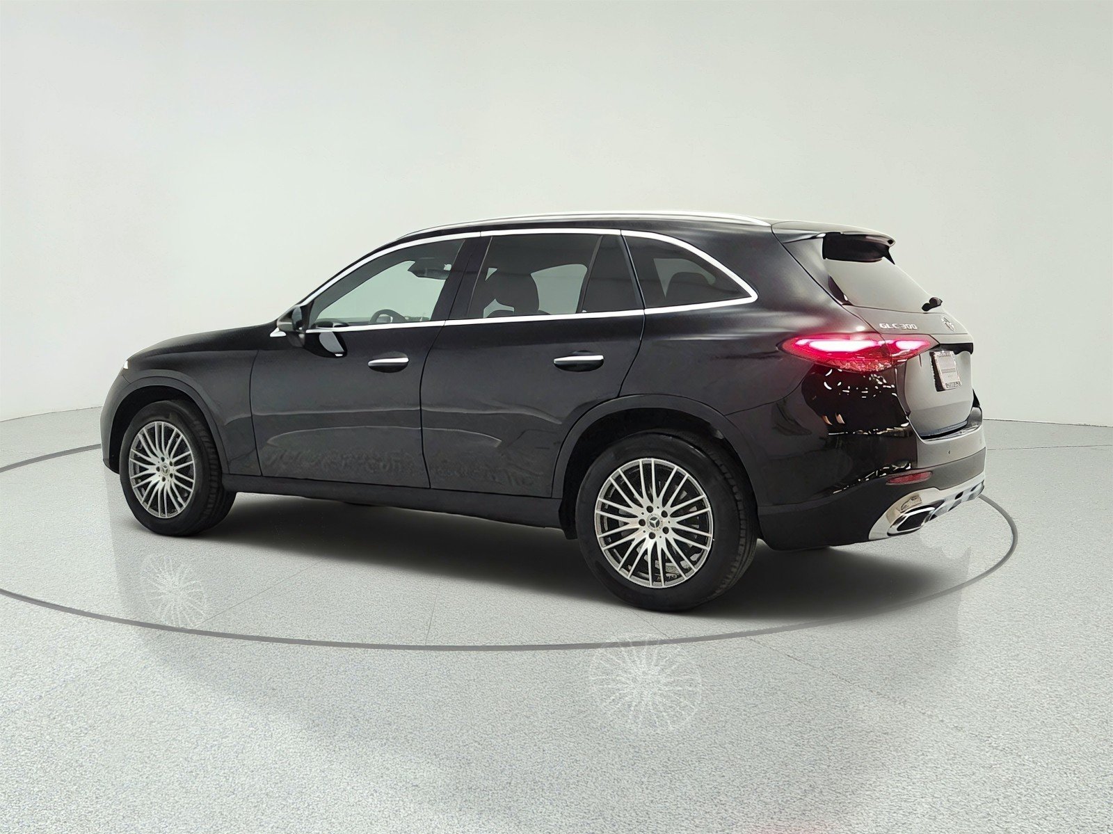 Used 2024 Black Mercedes-Benz GLC 300 4MATIC® SUV image 7