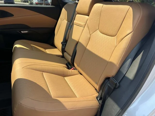 Used 2023 White Lexus 350 Premium Plus image 21