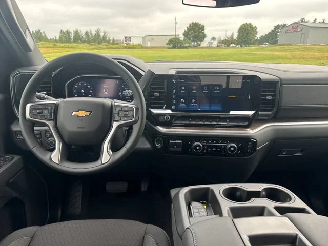 2026 Chevrolet Silverado 1500 LT - Photo 13