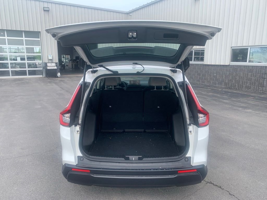 Used 2023 White Honda LX image 12