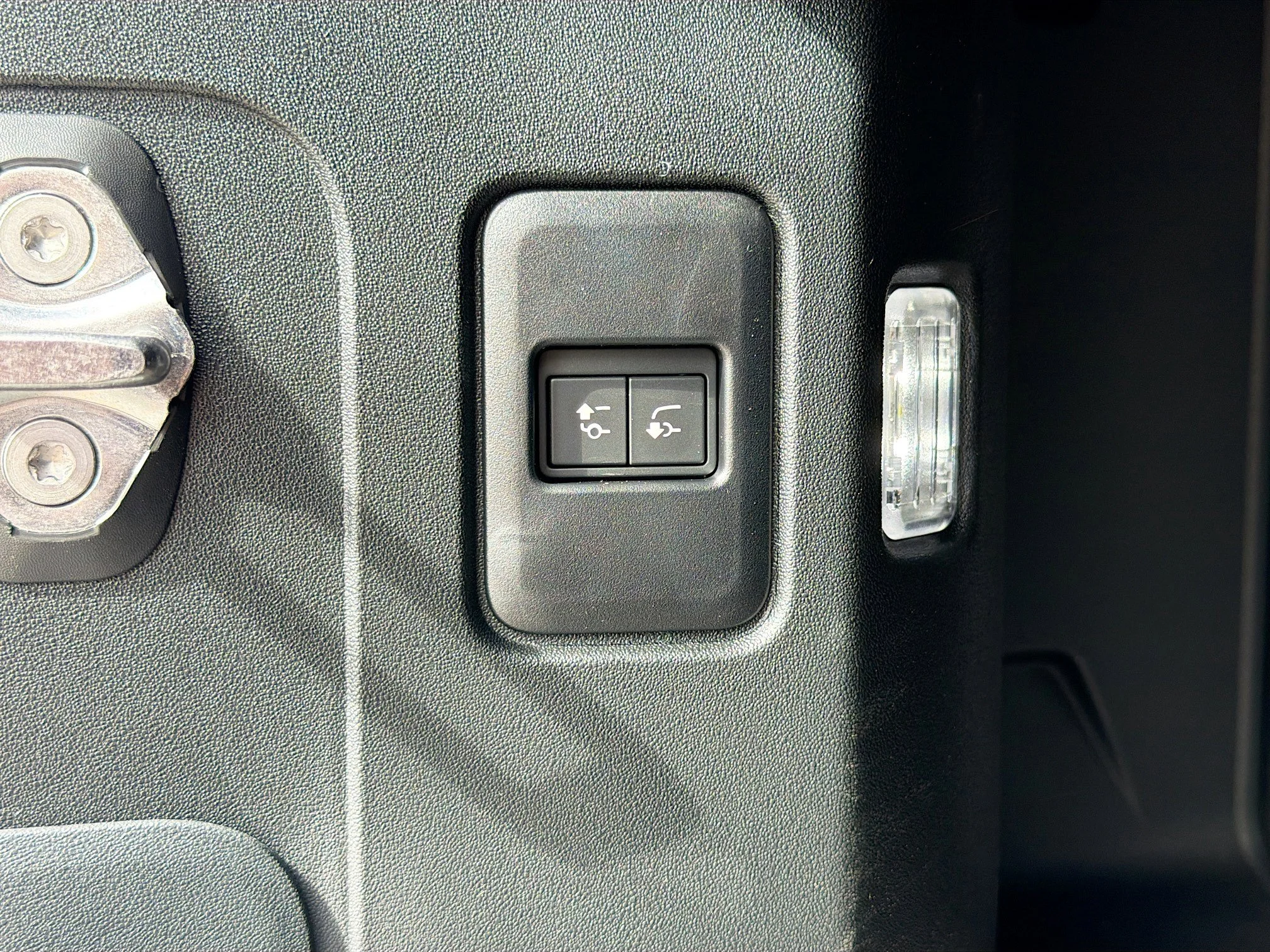 New 2026 Petra Copper Land Rover OCTA image 44