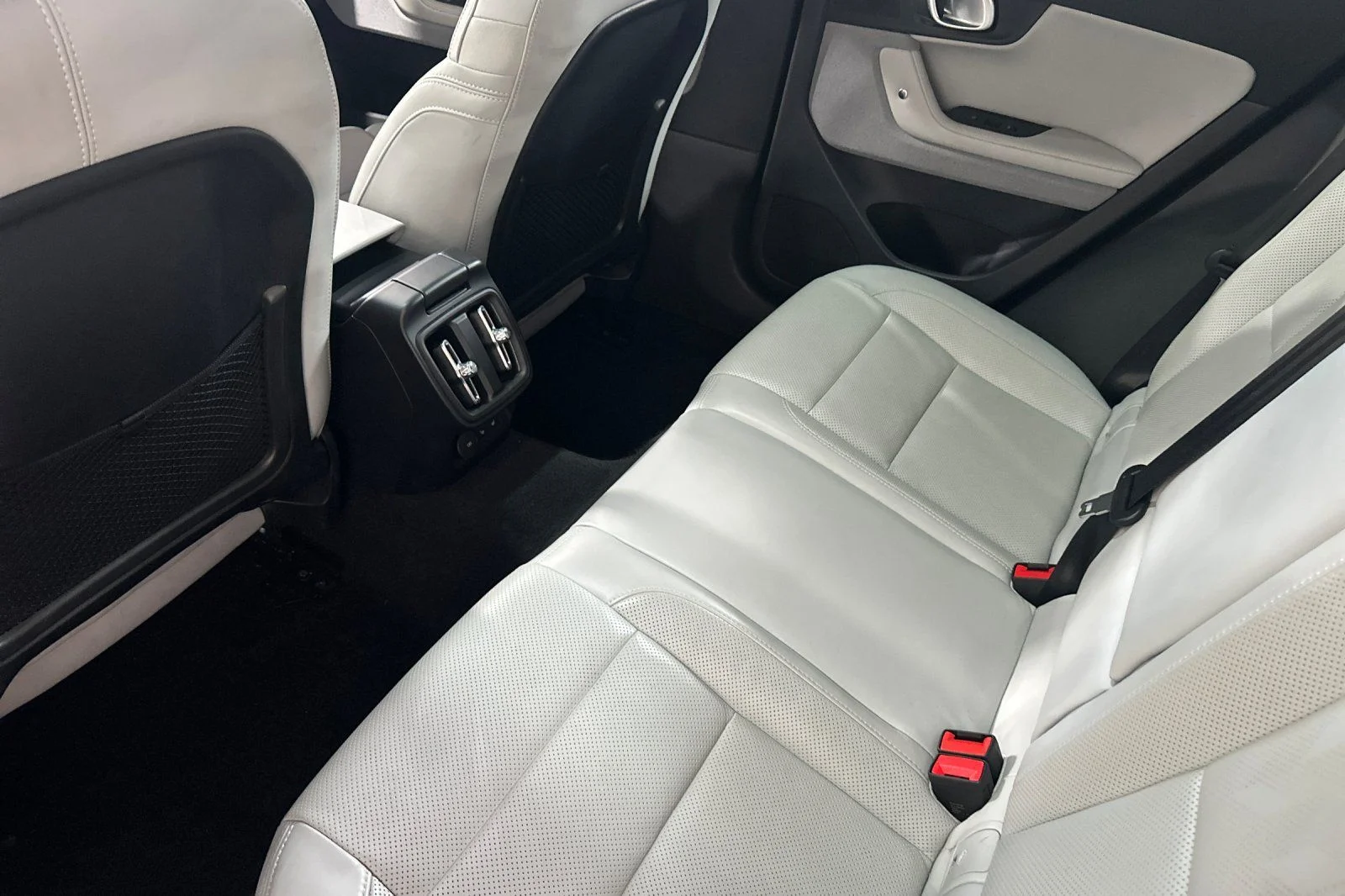 Used 2023 Midnight Metallic Polestar Long Range Single Motor image 4
