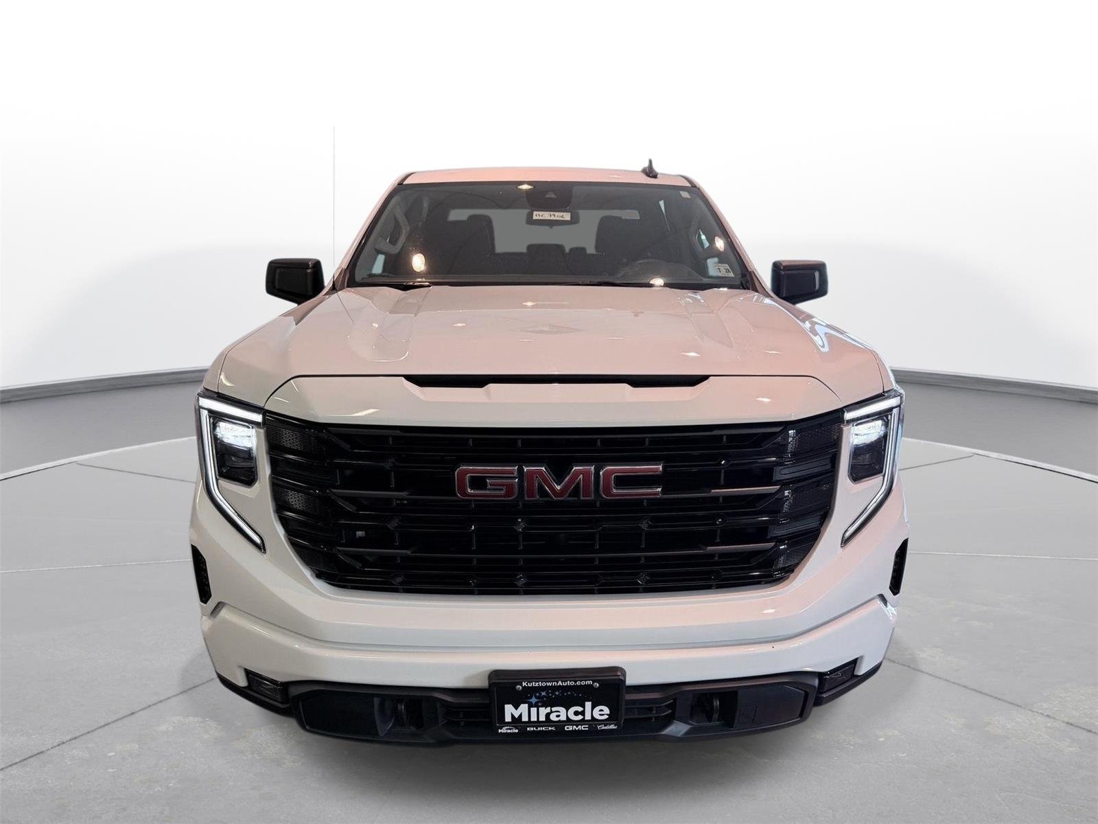 Used 2023 Summit White GMC Elevation image 17