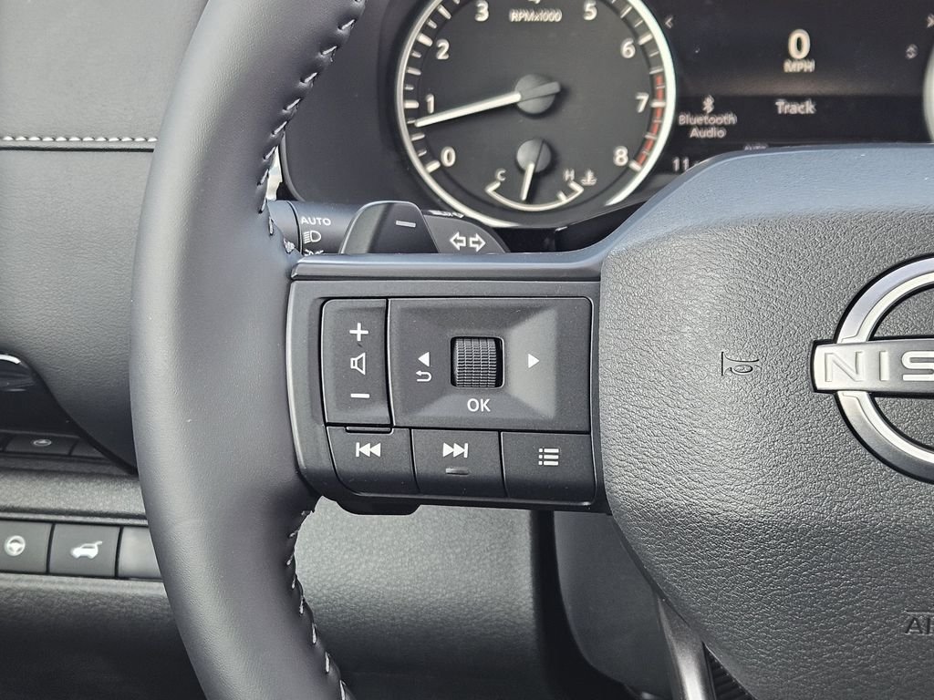 2026 Nissan Pathfinder SV - Photo 26