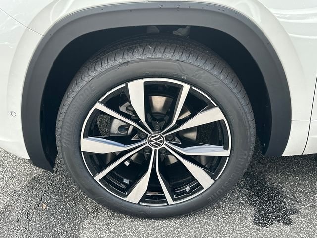 New 2026 White Volkswagen 2.0T SEL Premium R-Line image 11