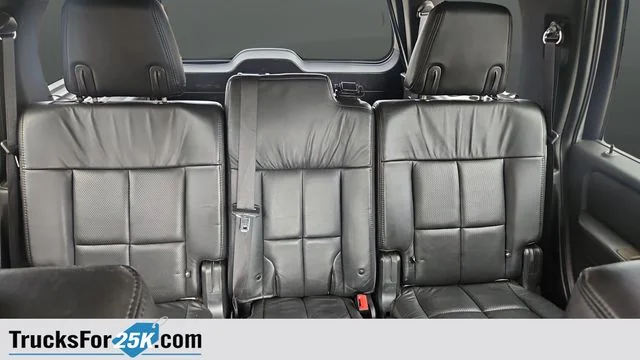 Used 2012 Ingot Silver Lincoln Base image 28