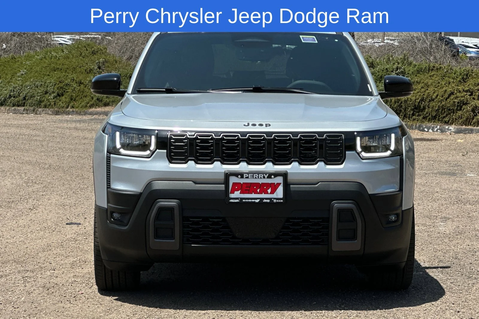 New 2026 Silver Zynith Clear-Coat Exterior Paint Jeep Laredo image 5