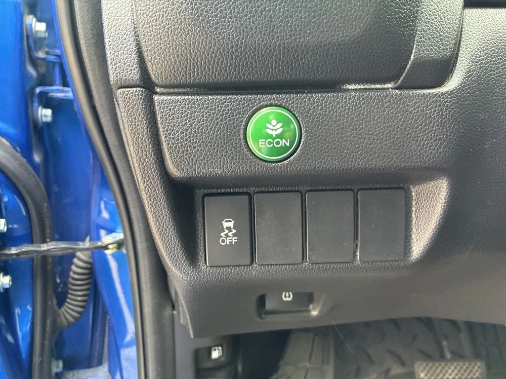 Used 2020  Honda LX image 13