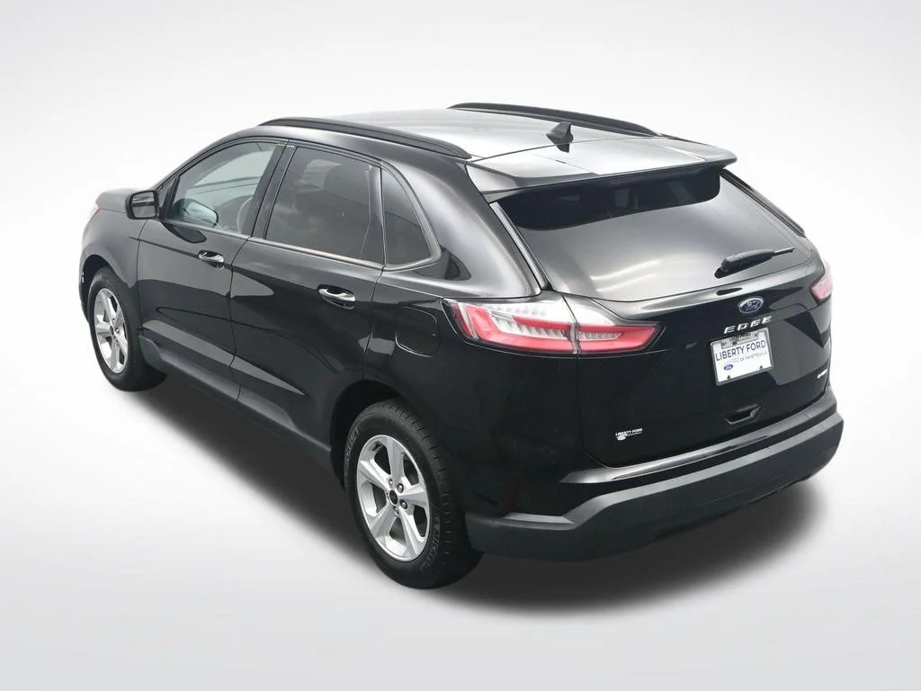 Used 2023 Black Metallic Ford SE image 36