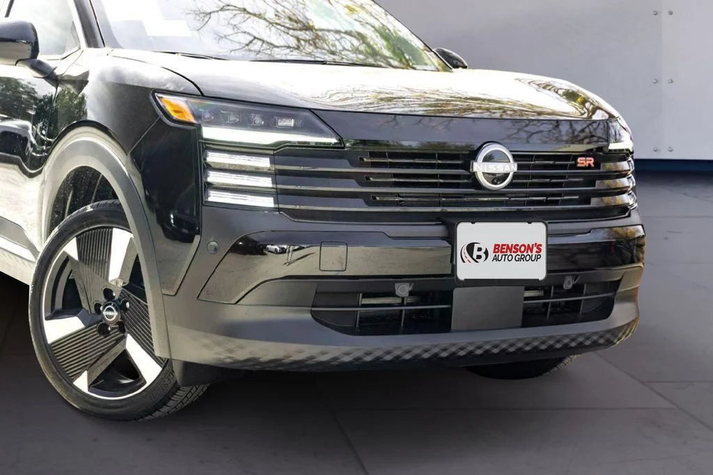 New 2026 Black Nissan SR image 3