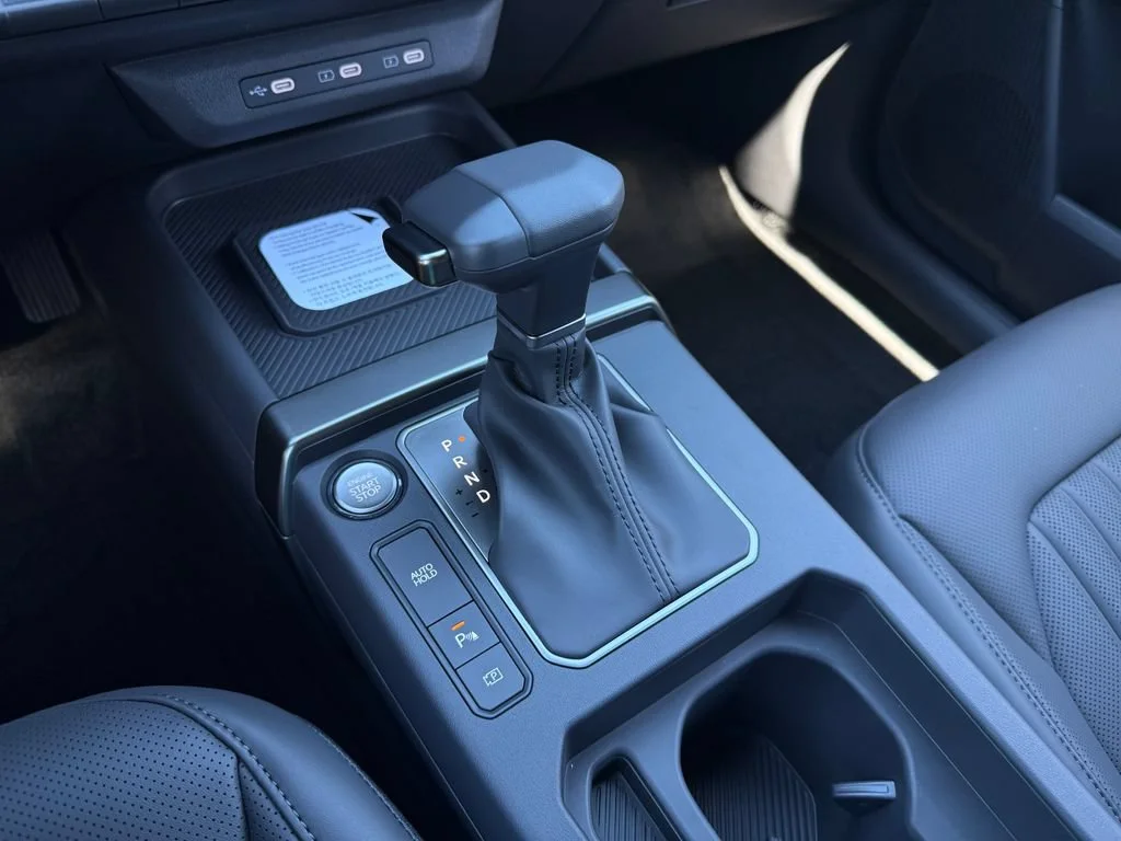 New 2027 Pale Gray Kia X-Line S image 29