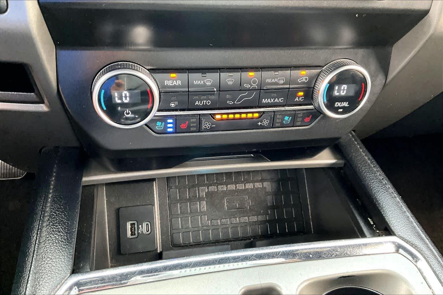 Used 2020 Agate Black Ford XLT image 32