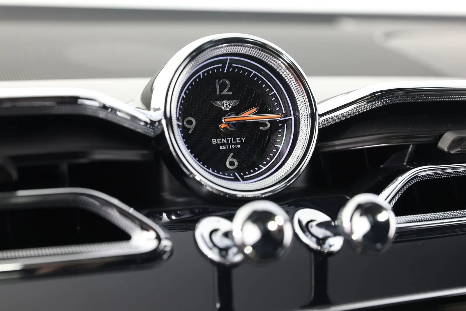2026 Bentley Bentayga Speed - Photo 34