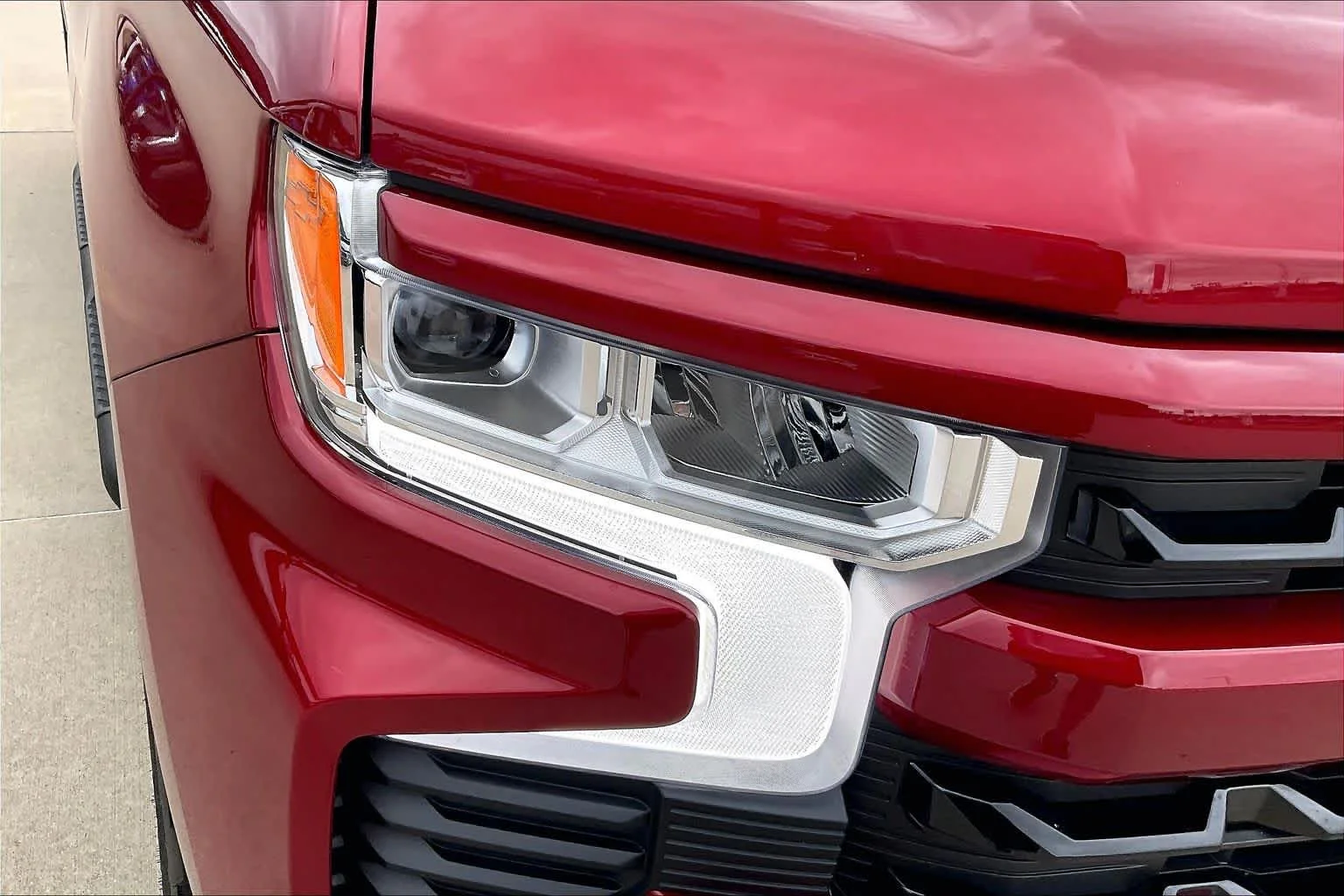 Used 2026 Radiant Red Tintcoat Chevrolet RST image 27