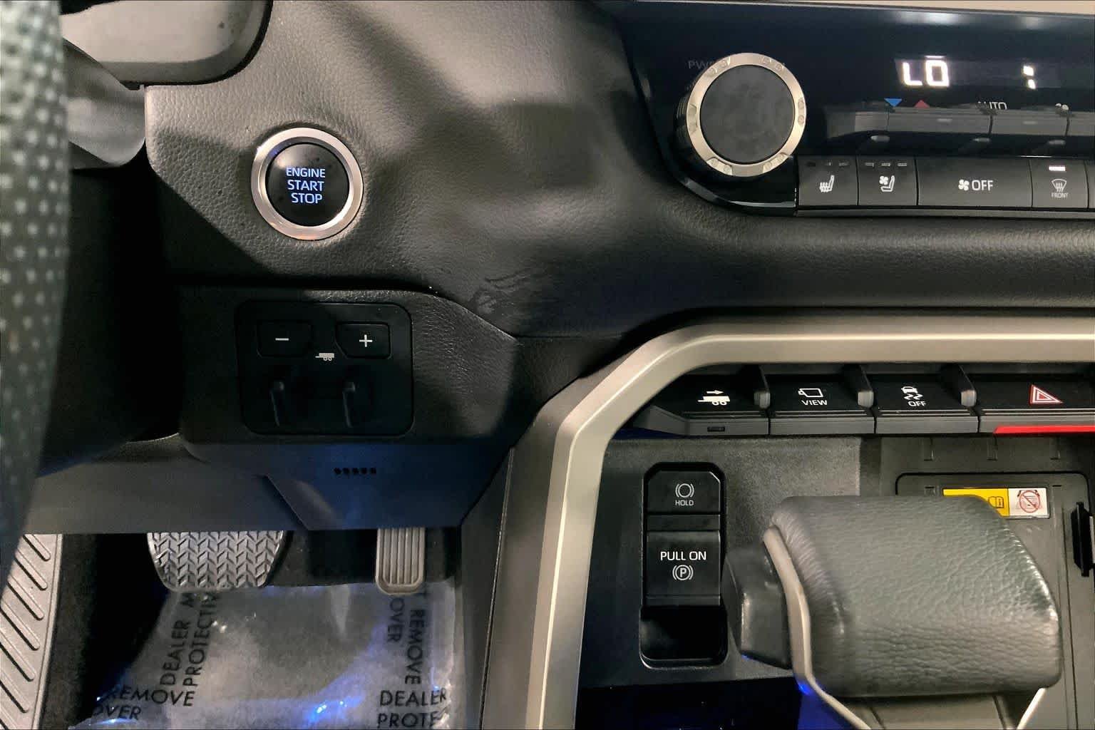 Used 2024 Wind Chill Pearl Toyota Limited image 34
