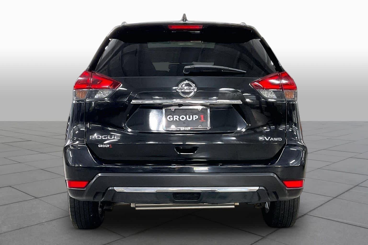 Used 2018 Magnetic Black Nissan SV image 5