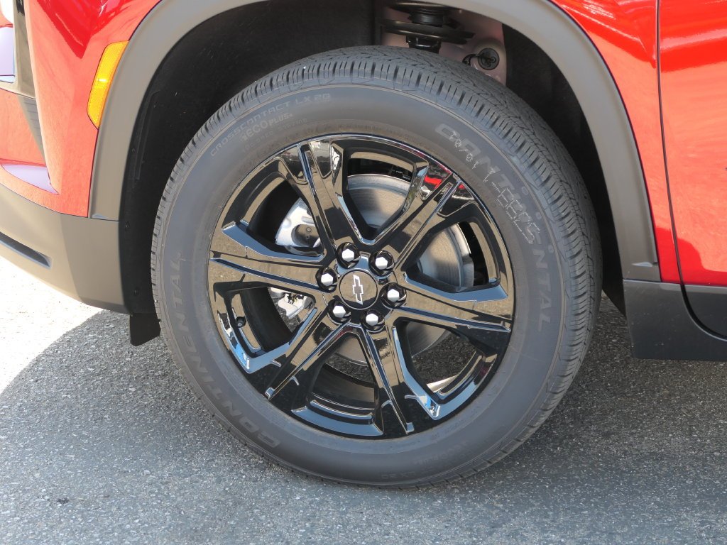 2027 Chevrolet Traverse LT - Photo 10